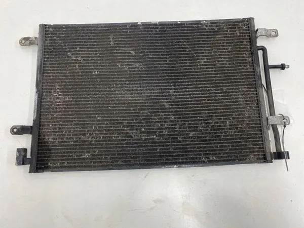 Condenseur A/C OEM 8E0260403T pour Audi A4 Avant 2007 image 2