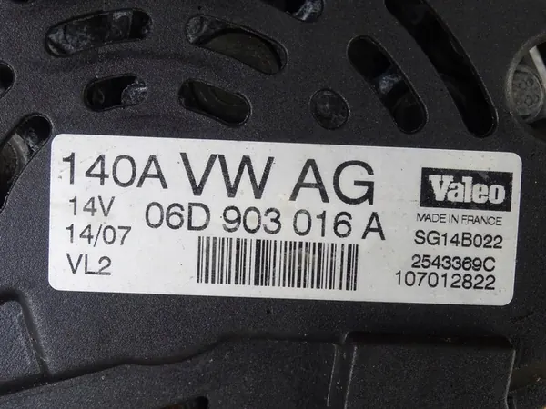 AUDI A4 B7 2.0 TFSI Vaihtovirtageneraattori 140A 06D903016A image 3
