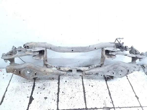 OEM 1K0505315BA Taka-akselin jousituspalkki VW Touran I image 4