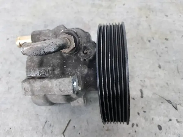 Käytetty ohjauspumppu OEM 8200054528 Renault image 5