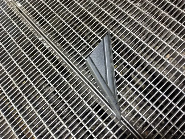Oikea peilin kotelo OEM 5F0853274K Seat Leon image 2