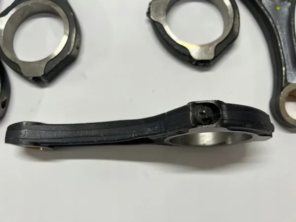 Biellettes Mercedes OM642 V6 OEM A6420305420 image 5