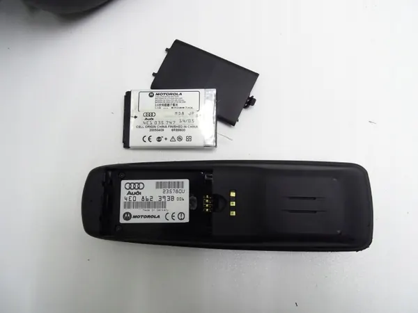 Reposabrazos OEM 4E0862393B X con soporte teléfono negro image 6