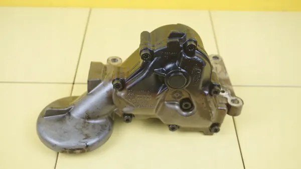 Audi Oljepump OEM 06E115105G för A6 C6 2.4 image 4