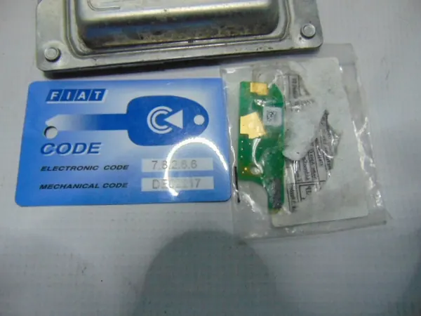 FIAT 500 1.2 8V Ensemble de Démarrage Ordinateur Clé BSI image 5
