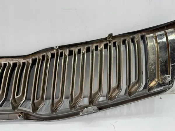KIA OPTIMA GRILL 86350-D4500 image 9