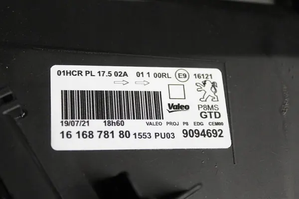 Vasen Etuvalaisin Peugeot 3008 II image 3