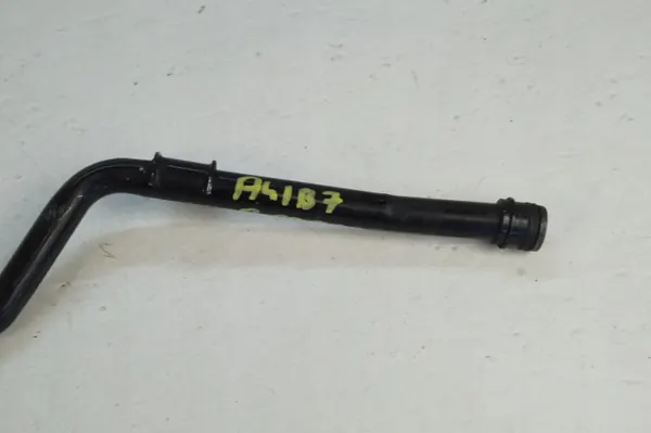 Audi A4 B7 2.0 TDI vesiputki OEM 03G121065R image 3