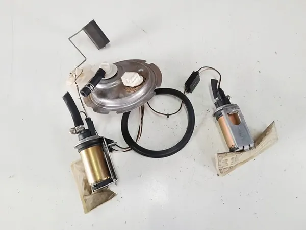 Bomba de combustible Jaguar XK8 XKR X100 SC 2001 image 2