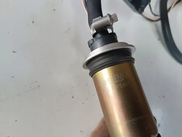 Bomba de combustible Jaguar XK8 XKR X100 SC 2001 image 4