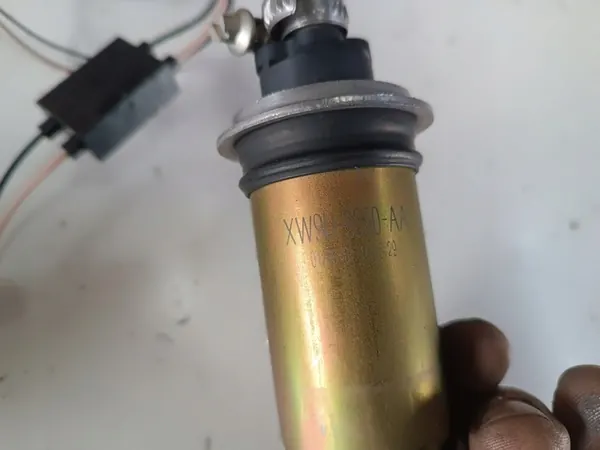 Bomba de combustible Jaguar XK8 XKR X100 SC 2001 image 5