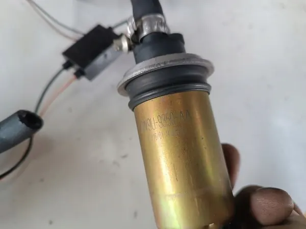 Bomba de combustible Jaguar XK8 XKR X100 SC 2001 image 6