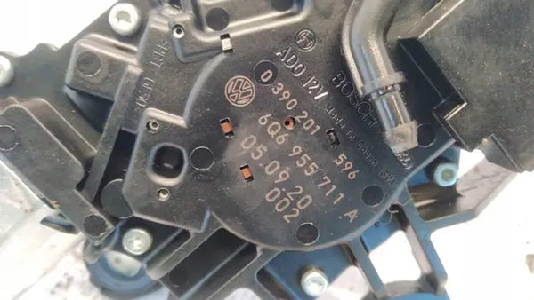 VW POLO IV 9N LIFT Heckwischermotor 6Q6955711A image 3