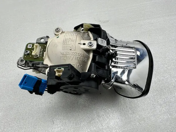 Mercedes-Benz C W205 Ajovalon osa OEM 130702004100 image 3