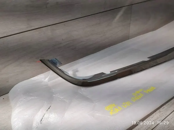 Nissan Micra Moldura de Para-choque Frontal 620703HN2A image 3