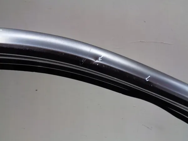 Cobertura de saia direita OEM 1S0 11- - Usado image 3