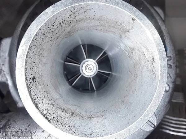 Opel Astra J Turbocharger 1700td 98053674 image 7