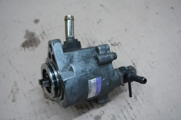 Bomba de vacío RAV4 II OEM 2.0 D4D 2000-2005 image 2