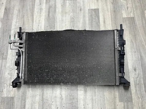 FORD FOCUS MK2 LIFT 1.6 16V Kylarrubrik image 3