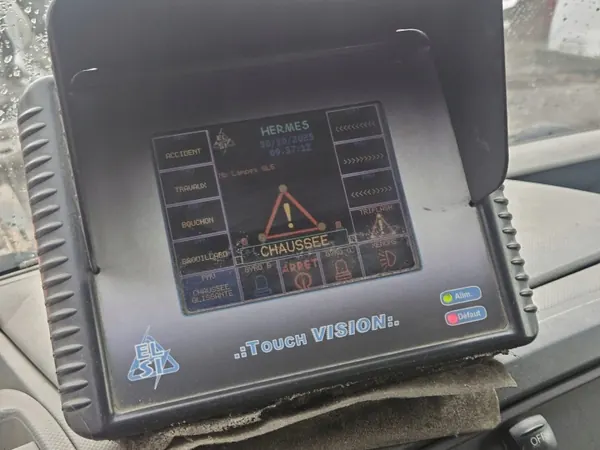 OEM BELKA SYGNALIZACYJNA LED-waarschuwingsbalk Renault Master image 6