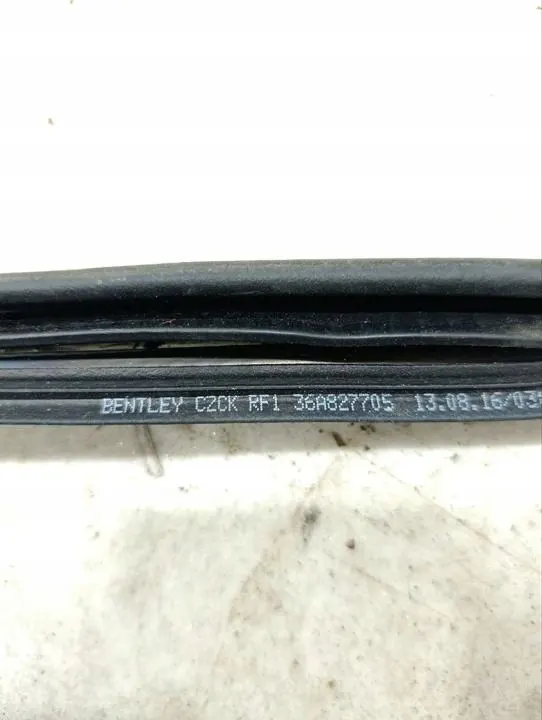 Joint de coffre Bentley BENTAYGA OEM 36A827705 - Occasion image 8