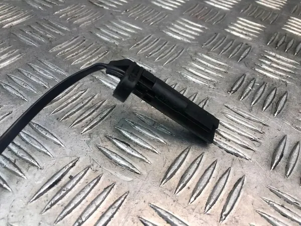 Capteur de vitesse VW PASSAT B7 2.0L essence 2015 02E927997 image 3