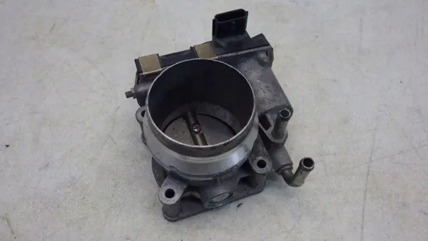 Gasklepbehuizing OEM PRZEPUSTNICA PULSAR voor Nissan Pulsar 1.6 image 2