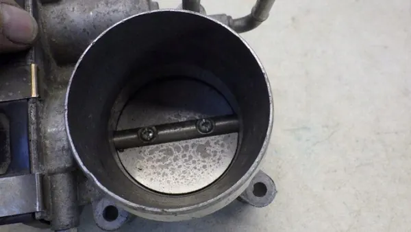 Gasklepbehuizing OEM PRZEPUSTNICA PULSAR voor Nissan Pulsar 1.6 image 5