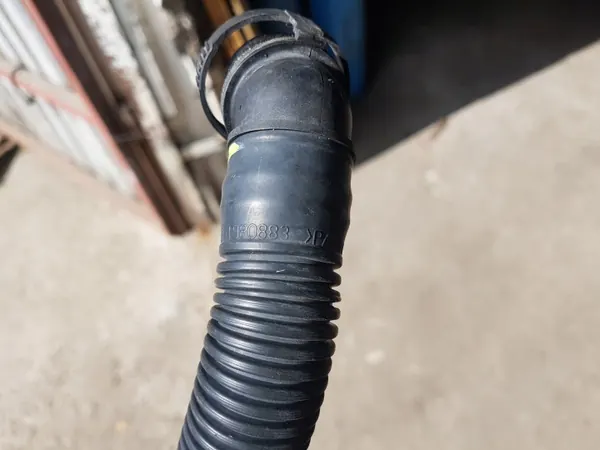 DAF CF Euro 6 Öleinfüllrohr OEM 1980883 - 440 PS image 3