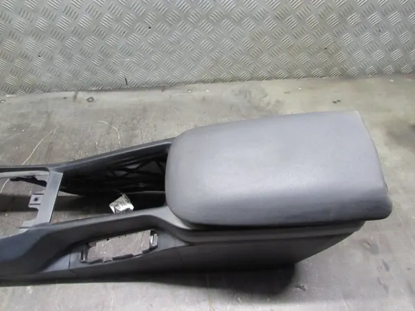 Volvo V40 II 12-16 middenarmsteun OEM KBI52221 image 7