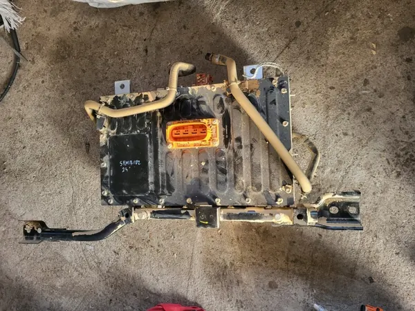 Dacia Duster III Batteri OEM 295106913R - Begagnad image 2