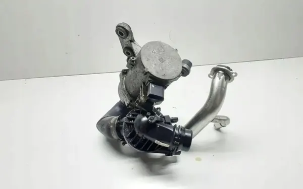 Pompe à eau BMW OEM 7561229 pour Série 3 E90 image 2