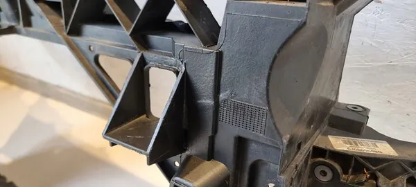 Frontverstärkung Seat Ibiza 08-12 6J0805588A image 5