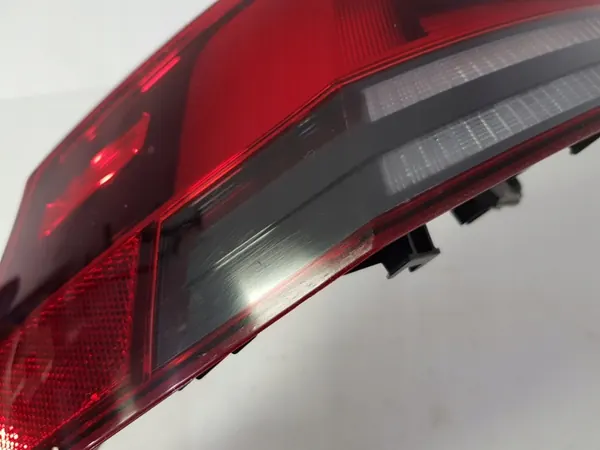 Lámpara trasera izquierda Volkswagen Golf 8 VIII 5H0945095C image 2