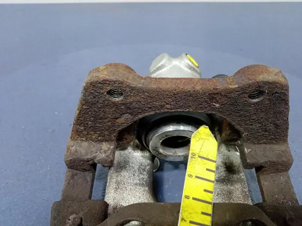 Bromsok bak höger OEM 957 42/22 för BMW X3 E83 image 8