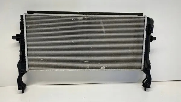 KIA CEED XCEED HYUNDAI I30 III Radiador de Agua 17-24 OEM 25310M6400 image 2