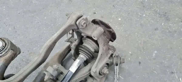 Poutre suspension arrière OEM 4G0505235AD pour Audi A7 image 10