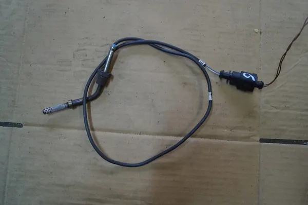 Temperatursensor AUDI A4 B7 2.0 TDI 03G906088AP image 2