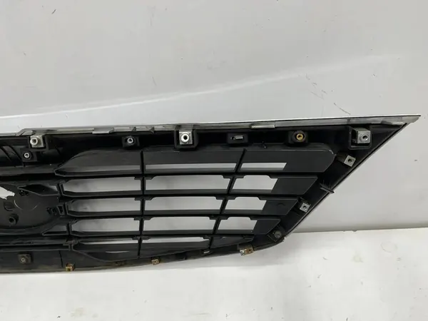 KIA Sportage III Grill 86352-3W000 image 10