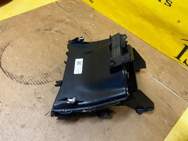 Bandeira carga telemóvel Ford Puma MK2 OEM L1TB-S044C82-DEW image 5