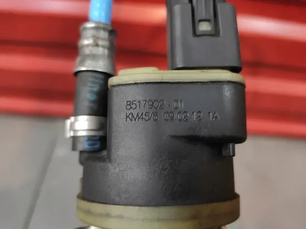BMW OEM 8517902 Base Aquecedor Filtro Combustível - Usado image 6
