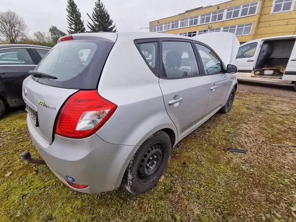 Kia Ceed ESP Snelheidsensor 2009 1.4L 0265005751 image 9