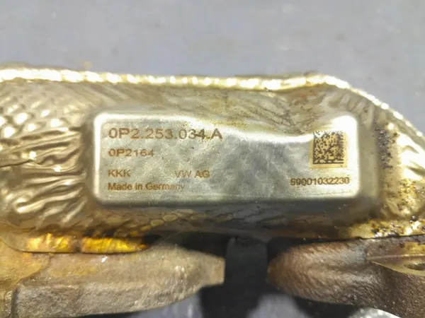 Colector de escape derecho Porsche OE OEM 0P2253034A image 6