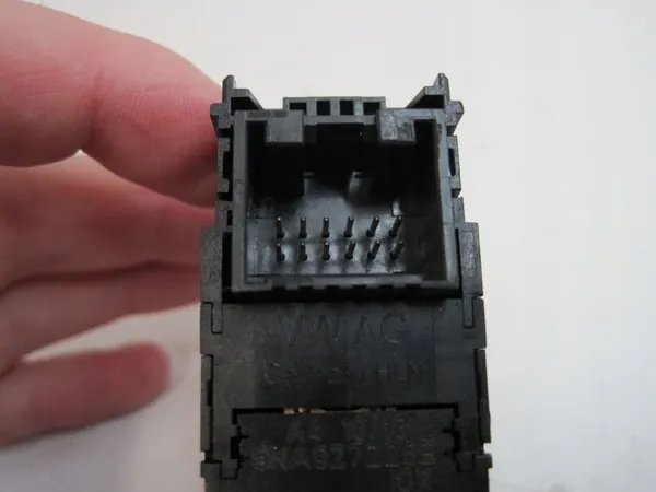 Handbremschalter Volkswagen OE 5NA927225B image 3