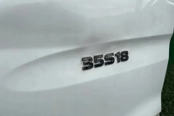 Parafango anteriore sinistro IVECO DAILY IV 3800002 image 10