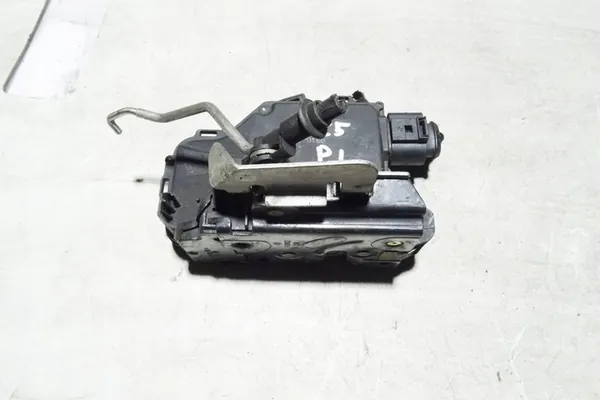 Rechte Vordertürschloss Audi A6 4B1837016B image 2