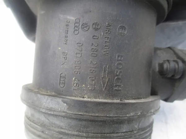 BENTLEY CONTINENTAL GT Ilmansuodattimen Kotelo image 4