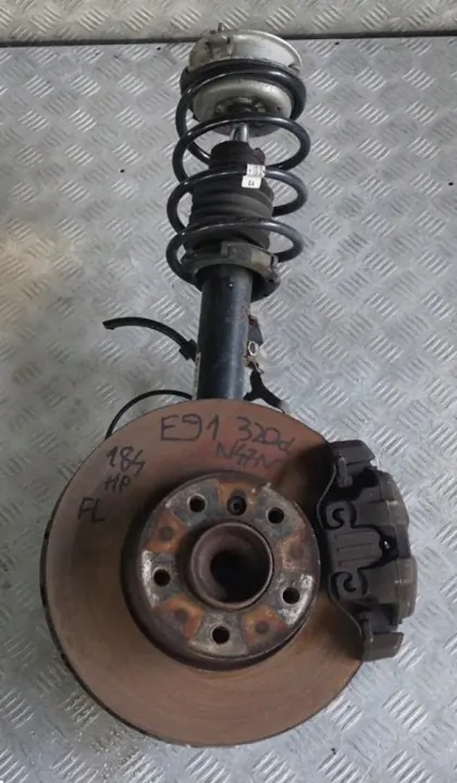 OEM 6796155 BMW E90 LCI 316d N47N Chape Amortisseur image 2