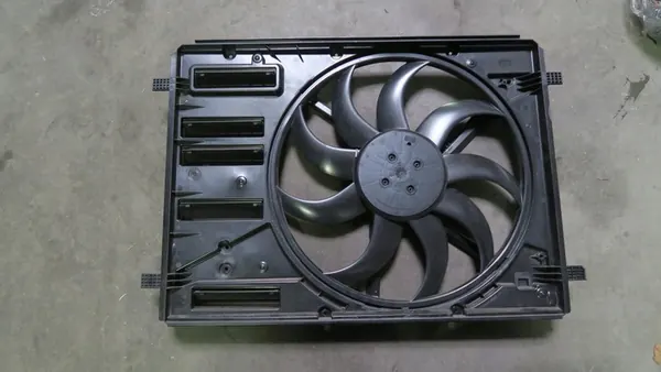 FORD FOCUS MK4 Carcasa y Ventiladores OEM image 2