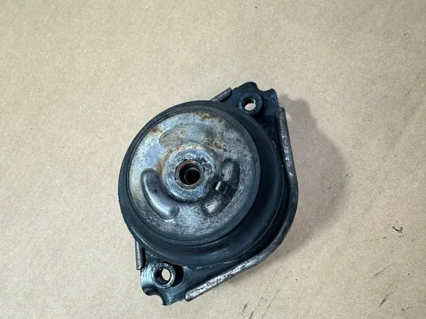 Soporte de motor derecho Mercedes ML W164 6.3 AMG OM156 image 7